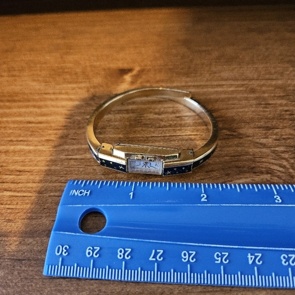 Rare La Marque Incabloc Swiss Manual Wind Star Design Cuff Watch - Picture 6 of 7